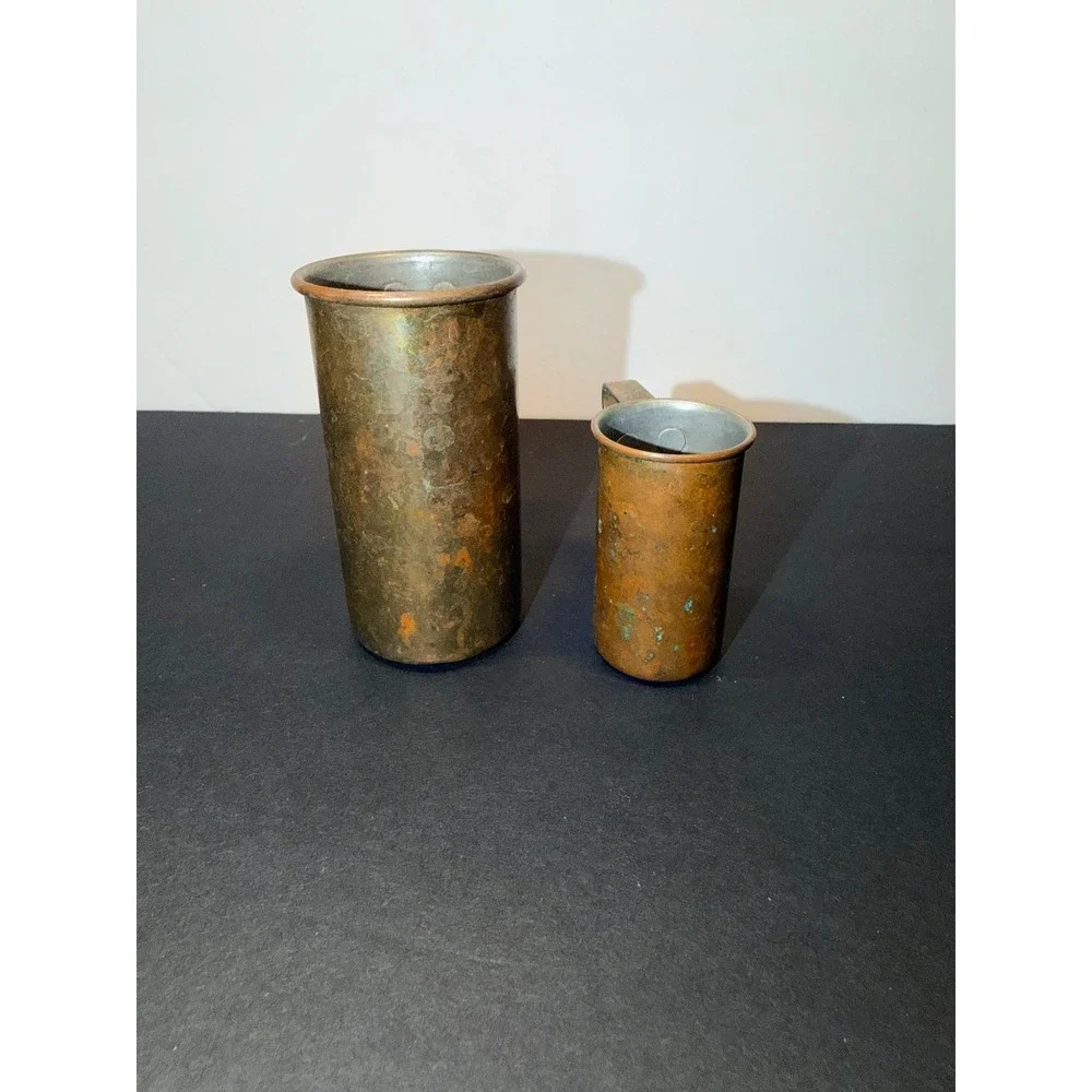 2 Vintage Copper Measuring Cups Rustic Primitive Farmhouse Kitchen 3/4 1/4 cup
